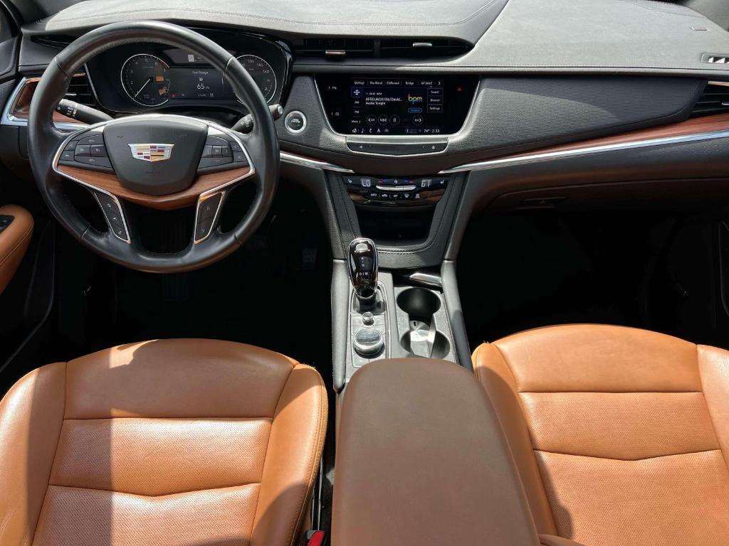 used 2023 Cadillac XT5 car, priced at $32,900