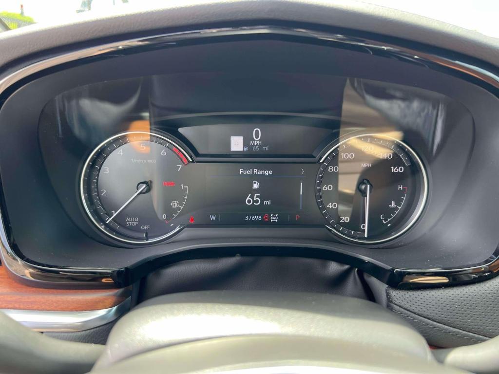used 2023 Cadillac XT5 car, priced at $32,900