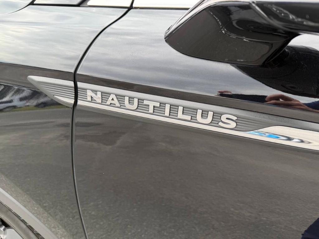 used 2022 Lincoln Nautilus car, priced at $41,977