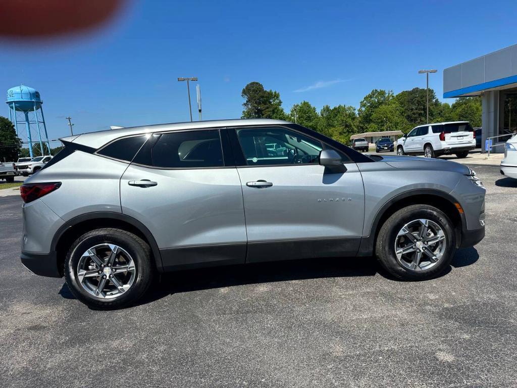 used 2025 Chevrolet Blazer car, priced at $29,997