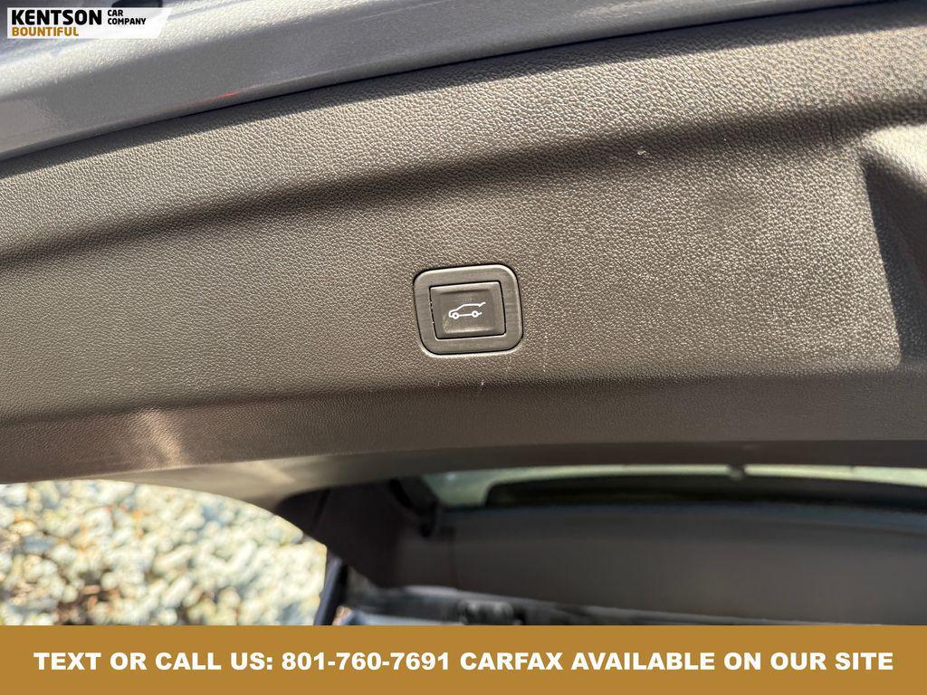 used 2025 GMC Yukon XL car, priced at $69,950