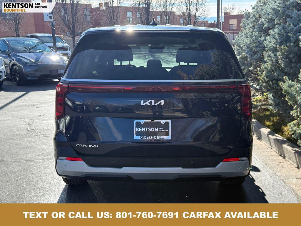 used 2025 Kia Carnival car, priced at $31,950