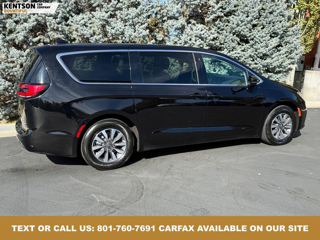 used 2024 Chrysler Pacifica Hybrid car, priced at $26,450