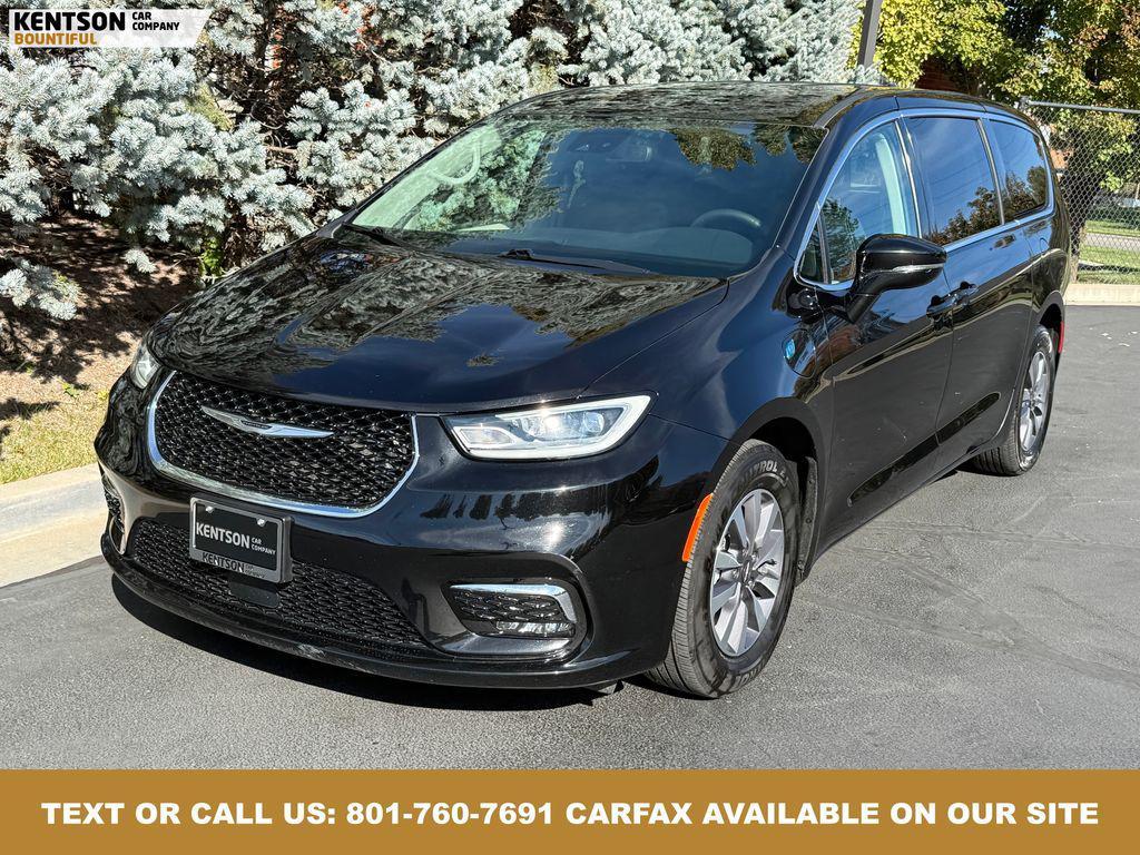 used 2024 Chrysler Pacifica Hybrid car, priced at $26,450