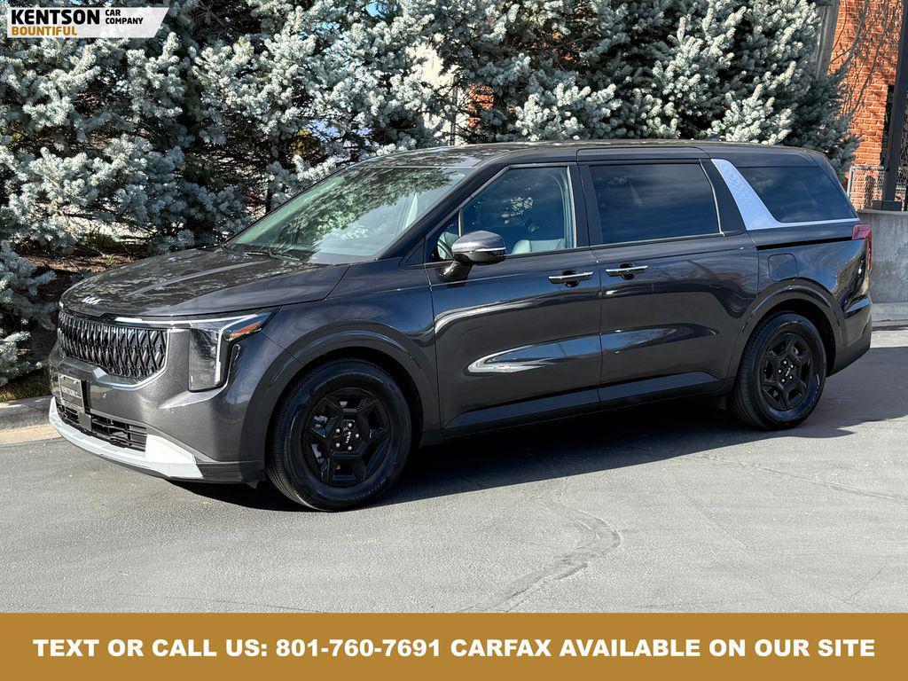 used 2025 Kia Carnival car, priced at $34,550