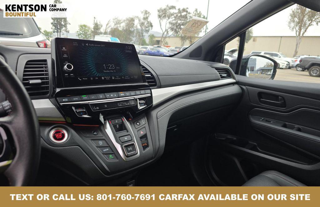 used 2025 Honda Odyssey car, priced at $37,950