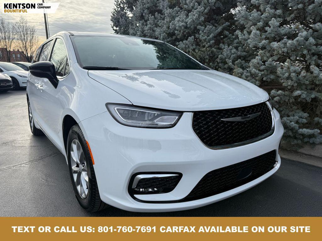 used 2026 Chrysler Pacifica car, priced at $37,950