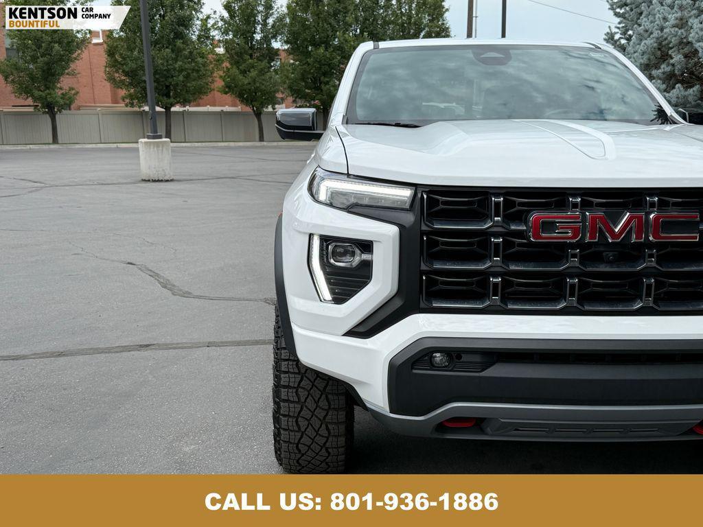 2023 Summit White GMC Canyon