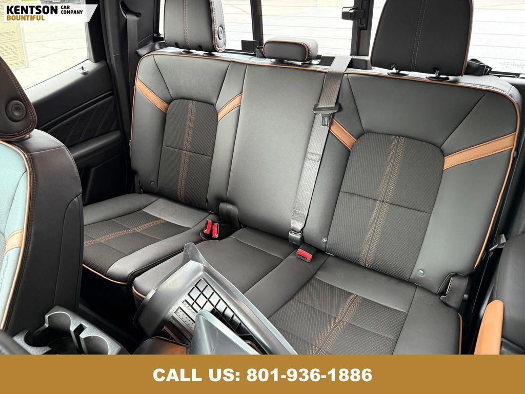 2023 Summit White GMC Canyon