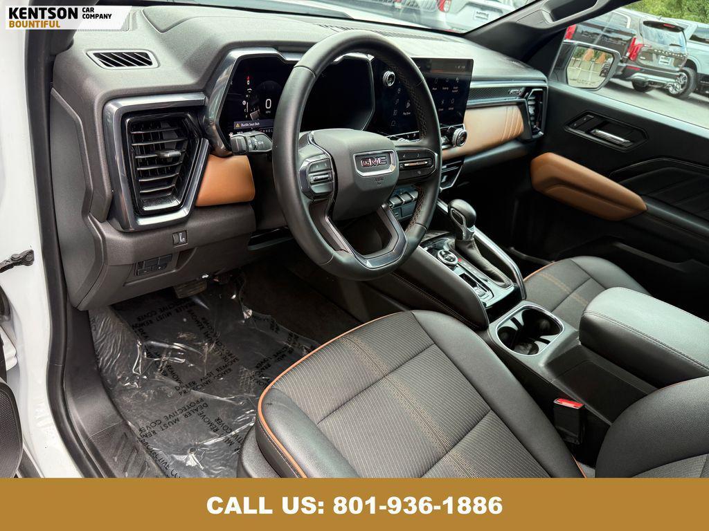 2023 Summit White GMC Canyon
