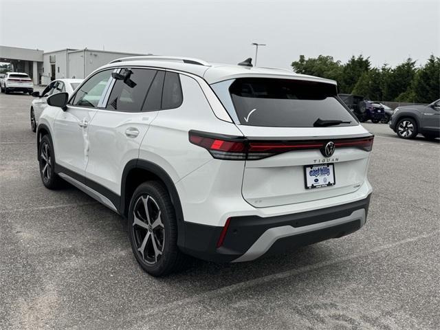 new 2025 Volkswagen Tiguan car, priced at $38,276