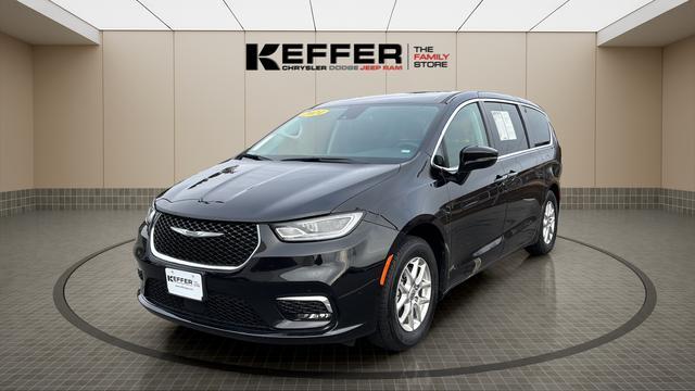 used 2024 Chrysler Pacifica car, priced at $25,900