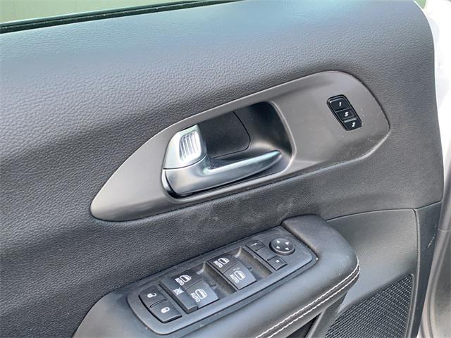 new 2026 Chrysler Pacifica car, priced at $39,665