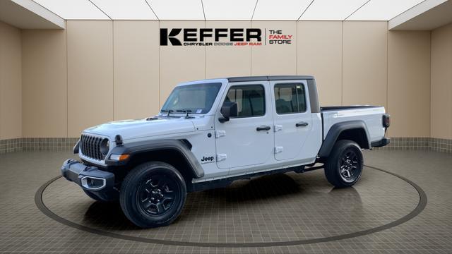 new 2026 Jeep Gladiator car, priced at $43,170