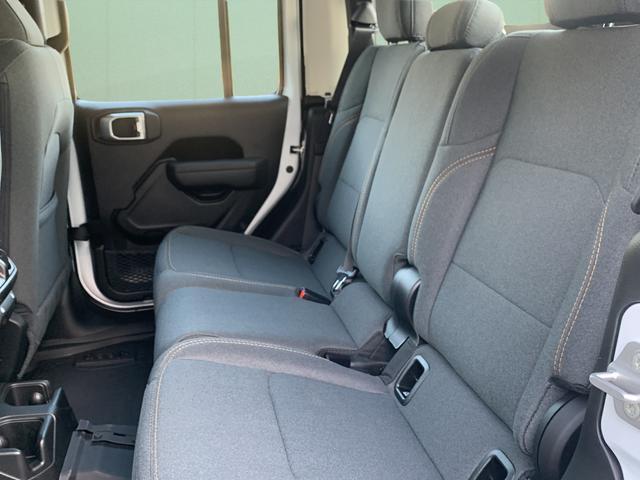 new 2026 Jeep Gladiator car, priced at $43,170