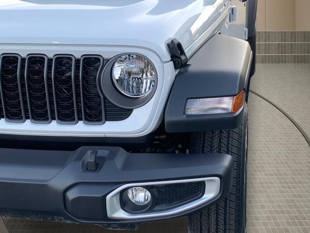 new 2026 Jeep Gladiator car, priced at $43,170