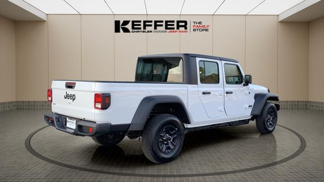 new 2026 Jeep Gladiator car, priced at $43,170