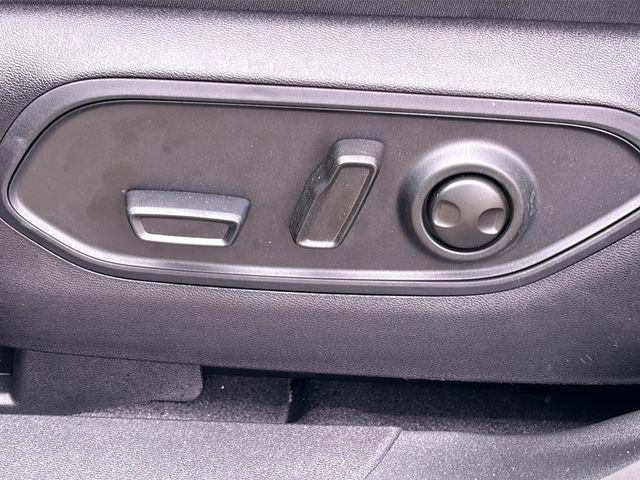 new 2026 Jeep Cherokee car, priced at $39,266