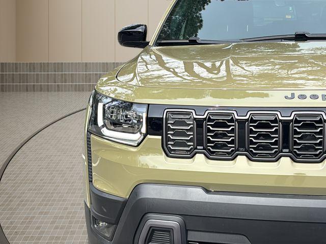 new 2026 Jeep Cherokee car, priced at $39,266