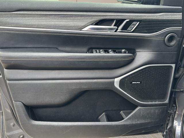 used 2024 Jeep Wagoneer car, priced at $40,588