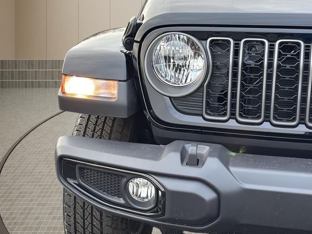 new 2026 Jeep Gladiator car, priced at $50,250