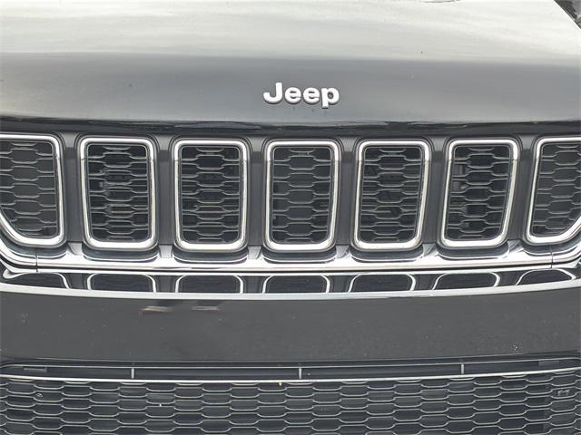 used 2025 Jeep Grand Cherokee car, priced at $32,491