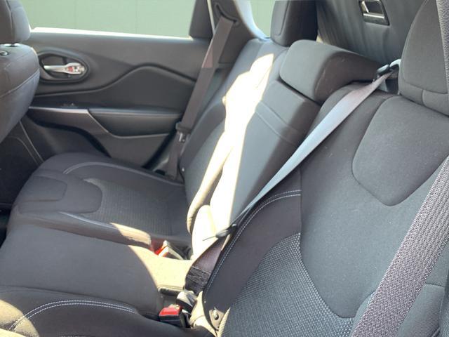 used 2019 Jeep Cherokee car, priced at $14,000