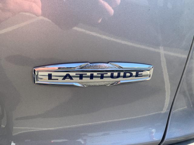 used 2019 Jeep Cherokee car, priced at $14,000