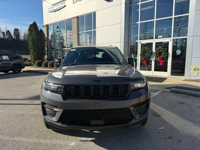new 2025 Jeep Grand Cherokee car, priced at $41,647