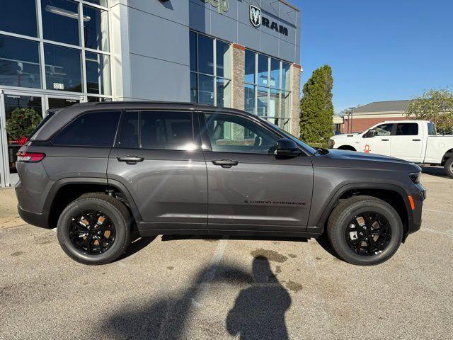 new 2025 Jeep Grand Cherokee car, priced at $41,647