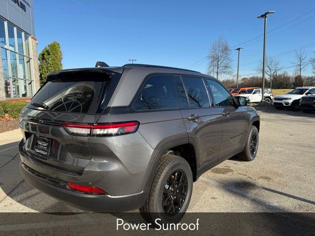 new 2025 Jeep Grand Cherokee car, priced at $43,572
