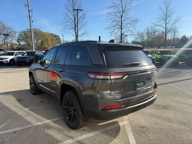 new 2025 Jeep Grand Cherokee car, priced at $41,647