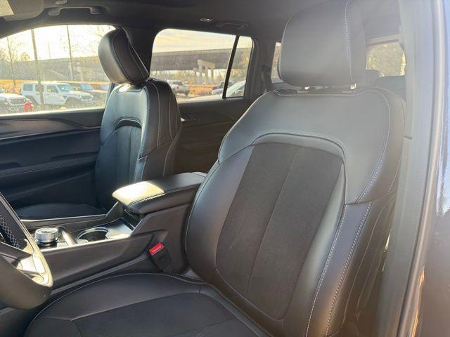 new 2025 Jeep Grand Cherokee car, priced at $41,647