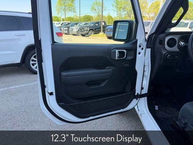 new 2025 Jeep Gladiator car, priced at $41,313