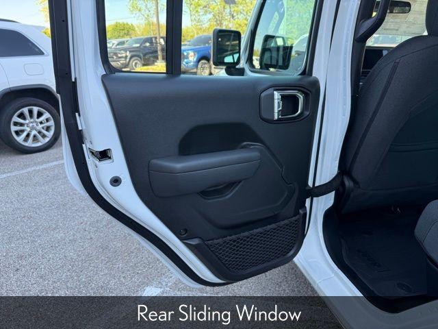 new 2025 Jeep Gladiator car, priced at $41,313