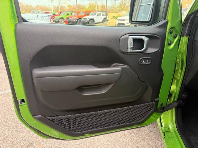 new 2026 Jeep Wrangler car, priced at $41,198