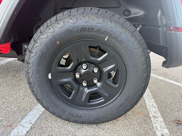 new 2026 Jeep Wrangler car, priced at $41,198