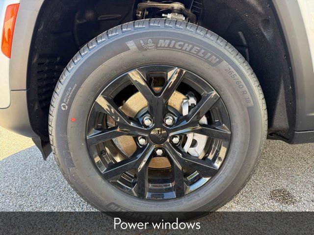 new 2025 Jeep Grand Cherokee car, priced at $41,687