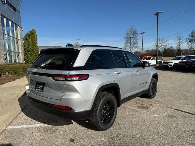 new 2025 Jeep Grand Cherokee car, priced at $39,722
