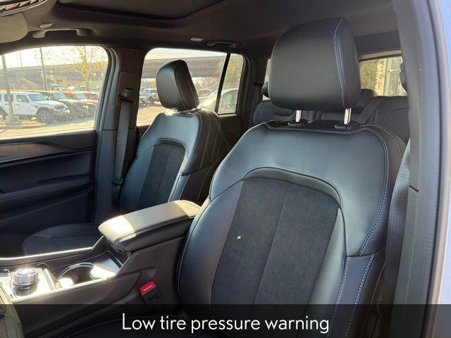 new 2025 Jeep Grand Cherokee car, priced at $41,687