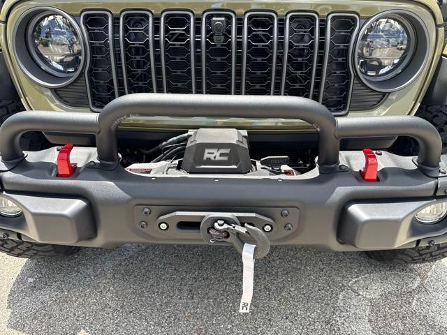 new 2025 Jeep Gladiator car, priced at $65,381