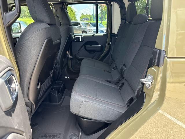 new 2025 Jeep Gladiator car, priced at $65,381