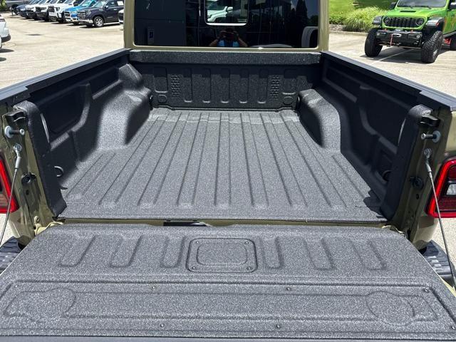 new 2025 Jeep Gladiator car, priced at $65,381