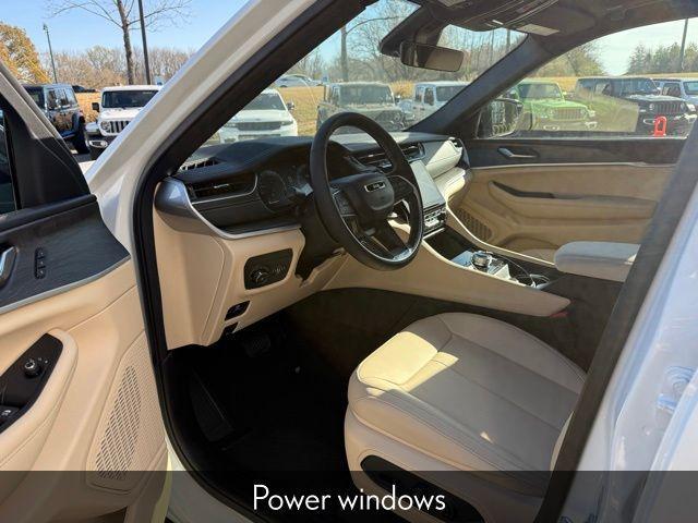 new 2025 Jeep Grand Cherokee car, priced at $46,463