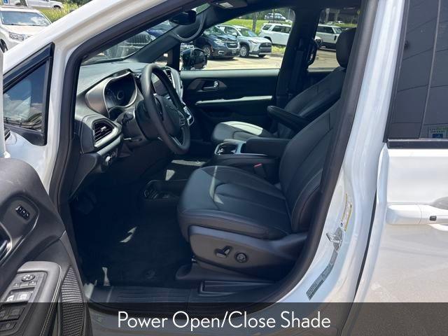 new 2025 Chrysler Pacifica car, priced at $48,161