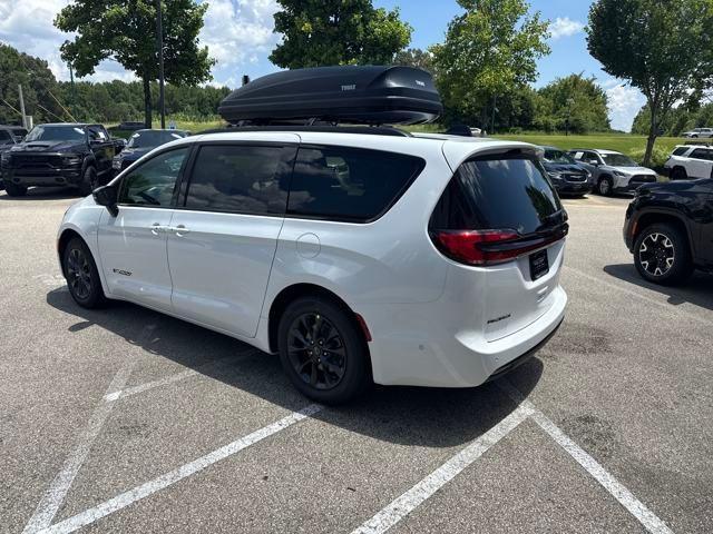 new 2025 Chrysler Pacifica car, priced at $49,545