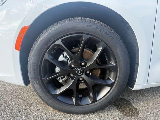 new 2026 Chrysler Pacifica car, priced at $46,505