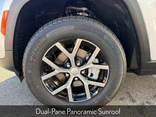 new 2025 Jeep Grand Cherokee car, priced at $47,249