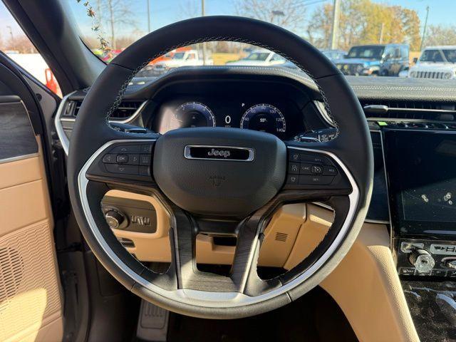 new 2025 Jeep Grand Cherokee car, priced at $44,499