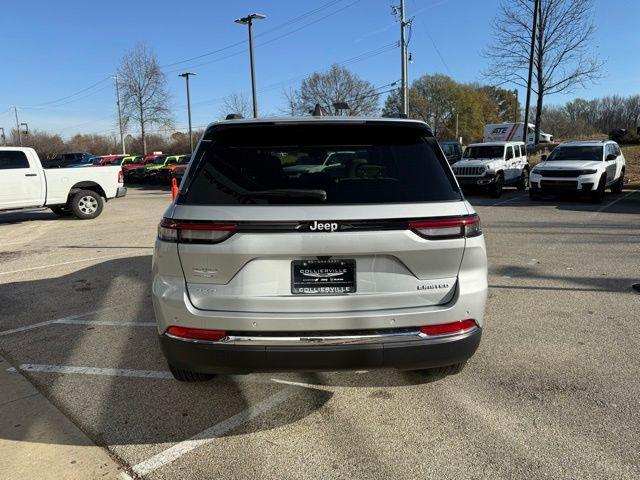 new 2025 Jeep Grand Cherokee car, priced at $44,499